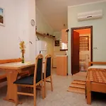 Appartamento For Families With Children - 7255