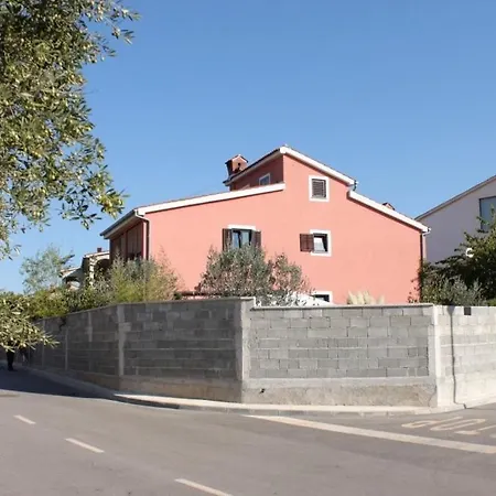 Appartamento For Families With Children - 7255 Fažana