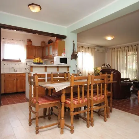 For Families With Children - 7255 פאז'אנה